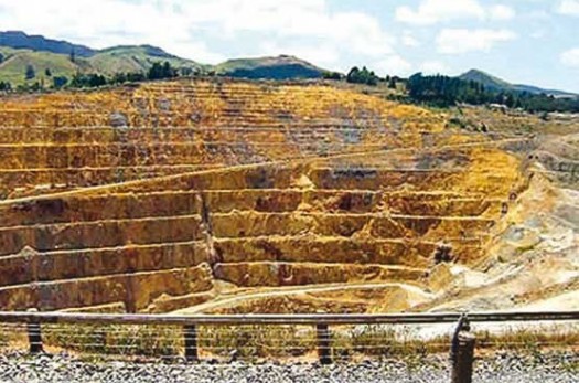 استخراج و بهر‌ه‌برداری از معدن طلای هیرد شهرستان نهبندان آغاز شد