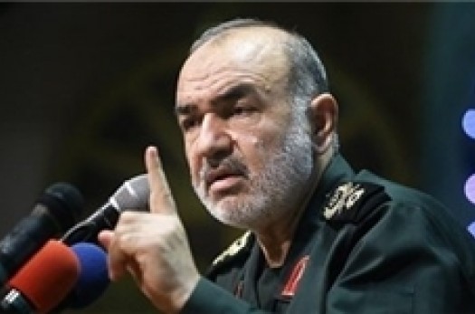 ملت ما از تحریم و حمله نظامی آمریکا نمی‌ترسد/ ایران خود را برای خطرناکترین سناریوهای تهدید آماده کرده است