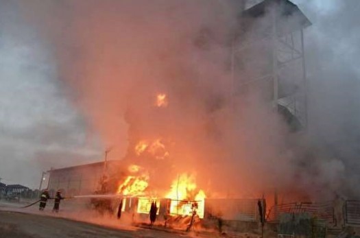 آتش‌سوزی در شهرک صنعتی بیرجند