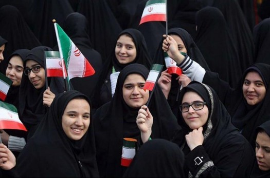 انقلاب اسلامی، فرصت‌های بزرگ اجتماعی و سیاسی را در اختیار زنان قرار داد