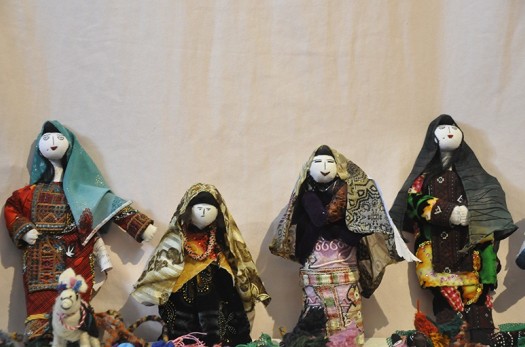 عروسک‌های بومی که هویت جهانی گرفتند