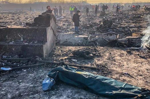 شناسایی 100 نفر از قربانیان سقوط هواپیما/30 پیکر تحویل خانواده‌ها شد