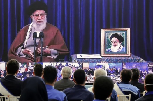 ۷ وظیفه مهم سه قوه برای تحقق «جهش تولید» در بیان امام خامنه‌ای