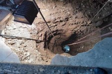 وقوع حادثه در عمق ۱۰ متری چاه در سرایان/ کارگر مصدوم نجات یافت