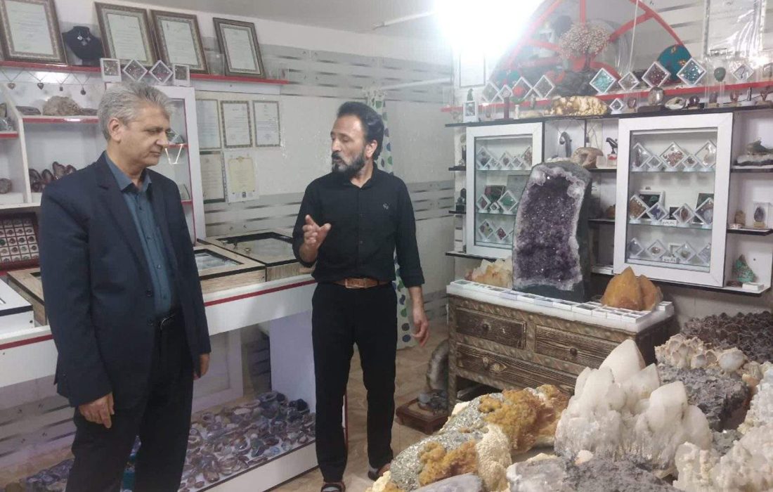 سهم ۶۰ درصدی سنگ های قیمتی و نیمه قیمتی در فروش صنایع دستی نوروزی